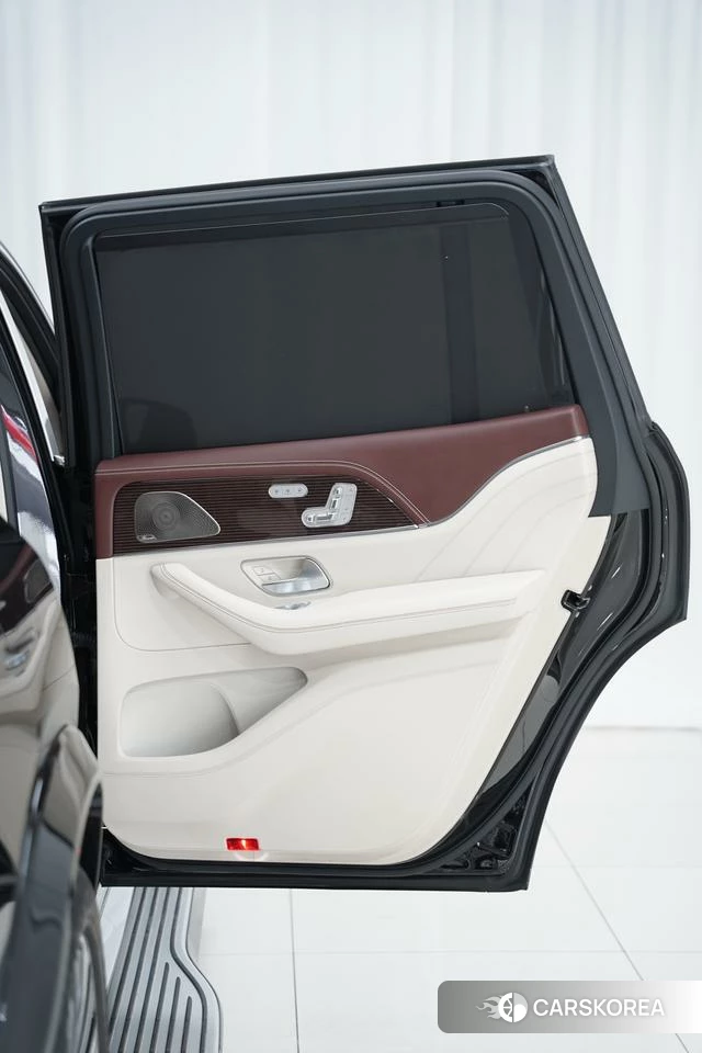 Mercedes-Benz Maybach GLS 2023 Черный из Китая, фото 2