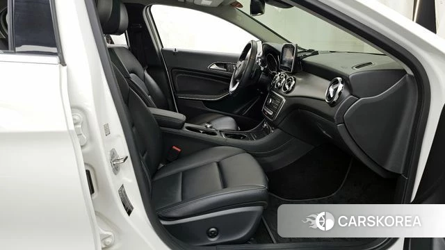 Mercedes-Benz GLA-Class X156 2019 Белый из Кореи, фото 2
