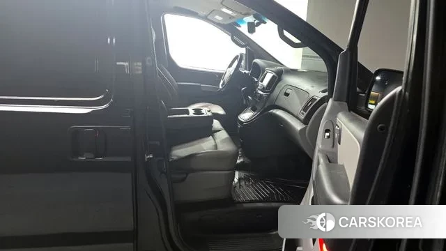 Hyundai The New Grand Starex 2019 Черный из Кореи, фото 2