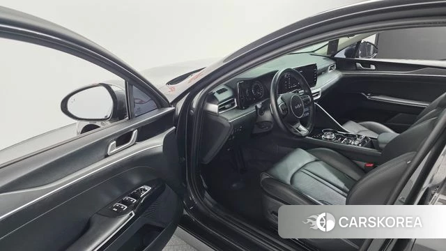 Kia K5 3rd generation 2023 Серый из Кореи, фото 2