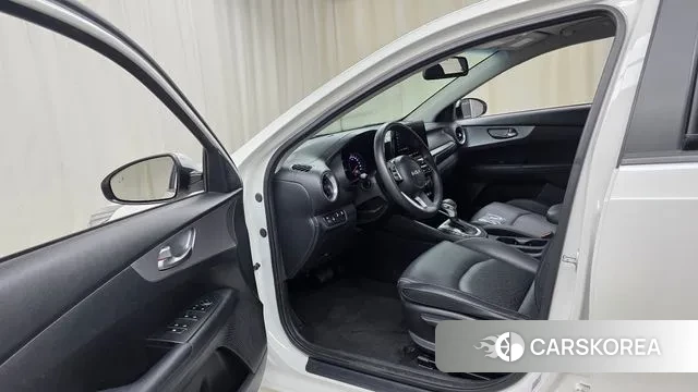 Kia The New K3 2nd generation 2021 Белый из Кореи, фото 2