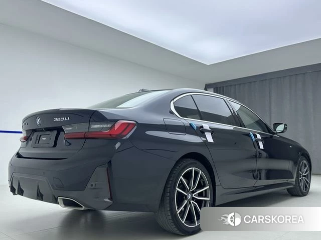 BMW 3 series 2023 Черный из Китая, фото 2