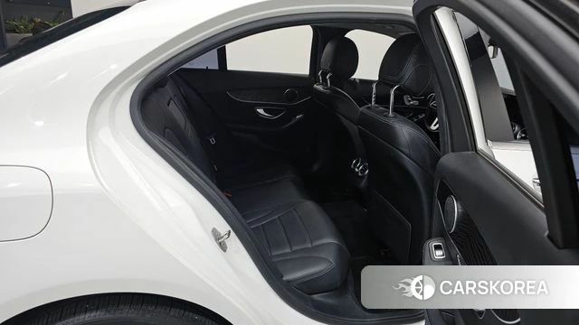 Mercedes-Benz C-Class W205 2019 Белый из Кореи, фото 2