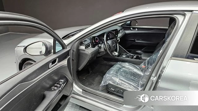 Kia K5 3rd generation 2021 Серебряный из Кореи, фото 2