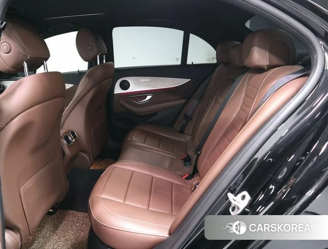 Mercedes-Benz E-Class W213 2020 Черный из Кореи, фото 2