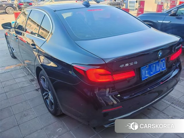 BMW 5 series 2022 Черный из Китая, фото 2