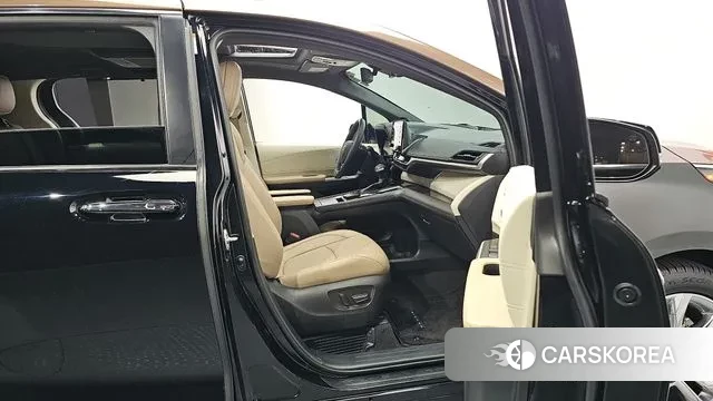 Toyota Sienna 4th Generation 2021 Черный двухцветный из Кореи, фото 2