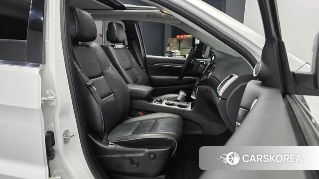 Jeep Grand Cherokee 2019 Белый из Кореи, фото 2