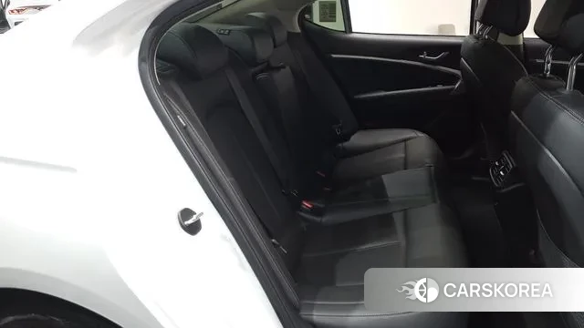 Genesis The New G70 2022 Белый из Кореи, фото 2