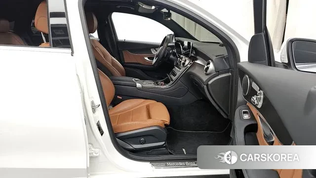 Mercedes-Benz GLC-Class X253 2021 Белый из Кореи, фото 2