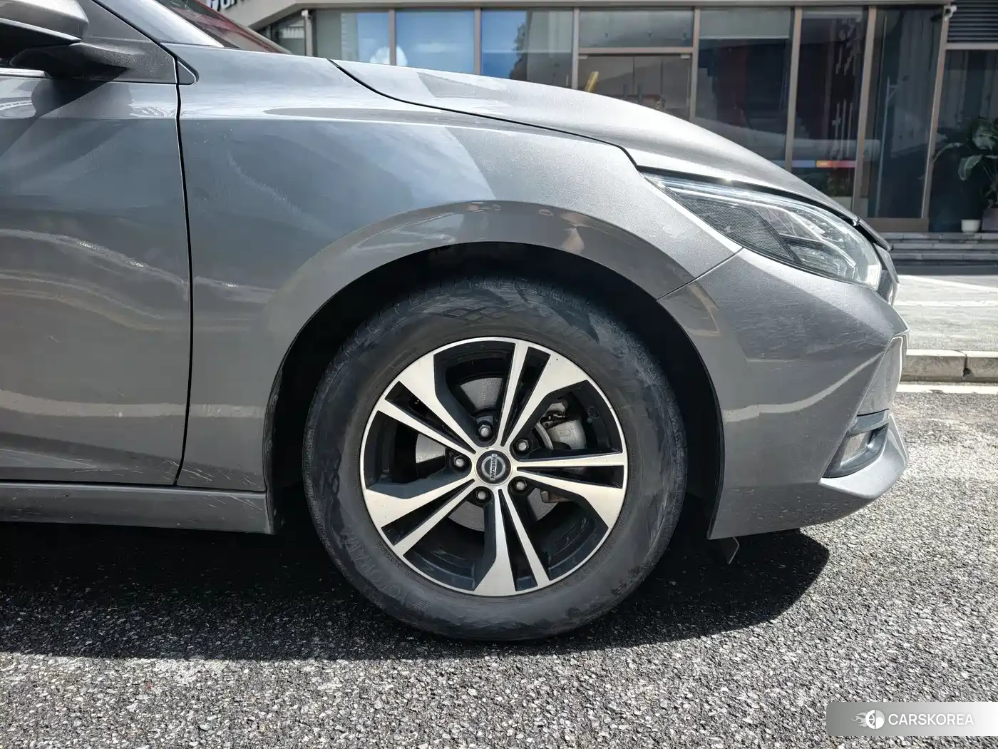 Nissan Sylphy 2022 Silver/gray из Китая, фото 2