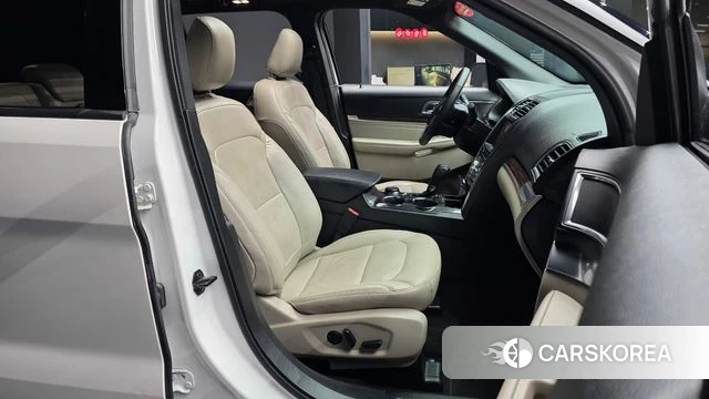 Ford Explorer 2019 Белый из Кореи, фото 2