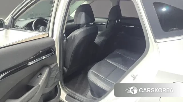 Kia Seltos 2022 Белый из Кореи, фото 2