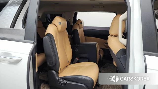 Kia Carnival 4th generation 2023 Белый из Кореи, фото 2