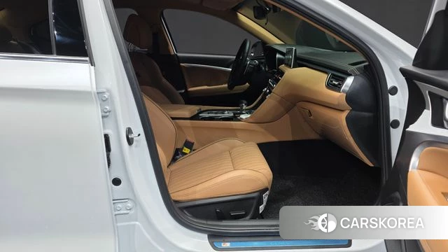 Genesis The New G70 2025 Белый из Кореи, фото 2