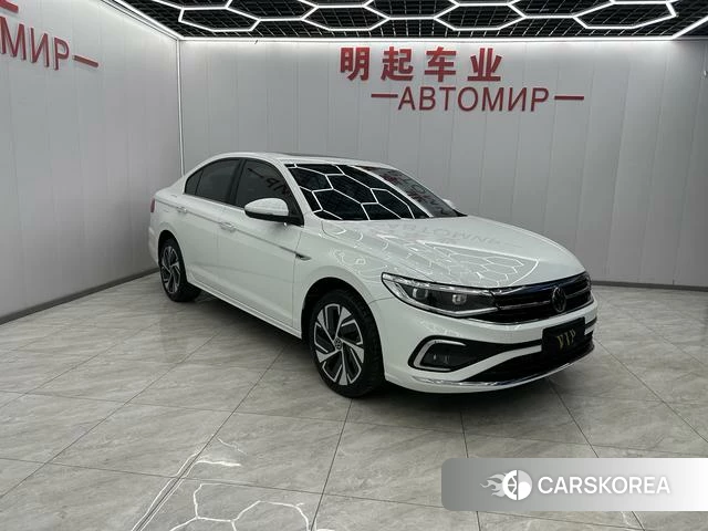 Volkswagen Bora 2022 Белый из Китая, фото 2
