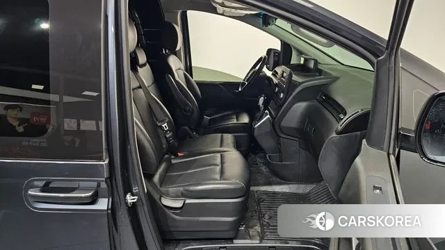 Hyundai Staria 2021 Серый из Кореи, фото 2