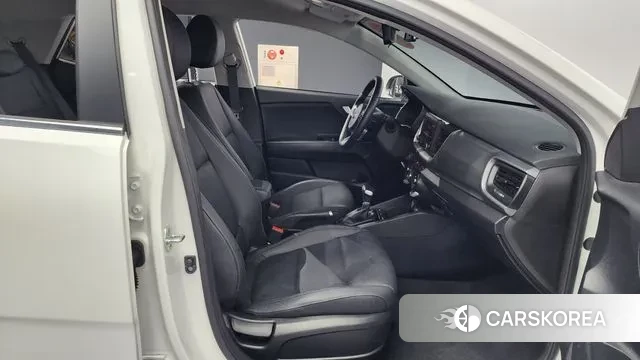 Kia Stonic 2020 Белый из Кореи, фото 2