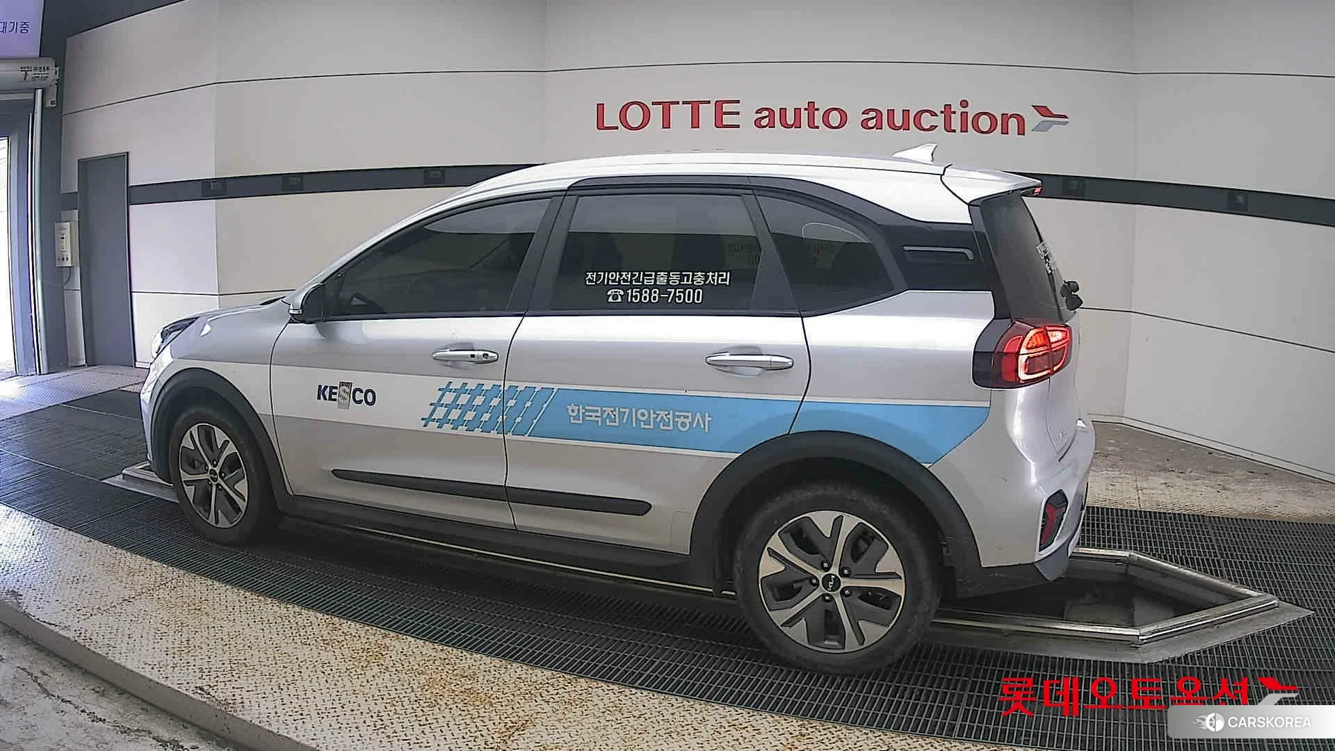 Kia Niro Plus 2023 Sparkling Silver из Кореи, фото 2