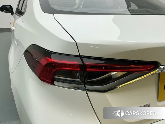 Toyota Corolla 2024 Белый из Китая, фото 2