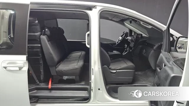 Hyundai Staria 2022 Белый из Кореи, фото 2