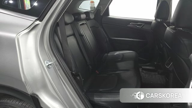 Kia Sportage 5th Generation 2024 Серебристо-серый из Кореи, фото 2