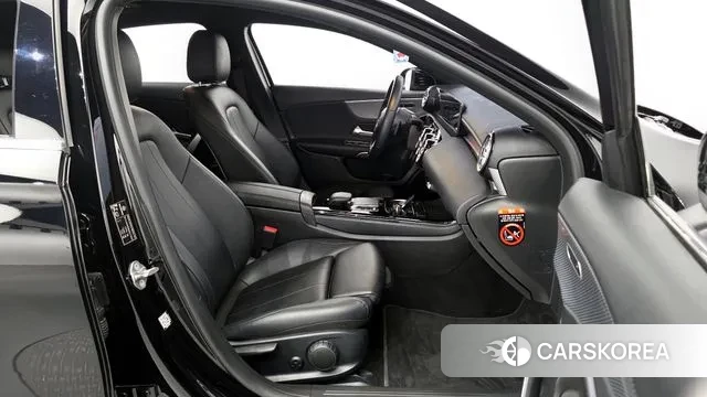 Mercedes-Benz A-Class W177 2021 Черный из Кореи, фото 2