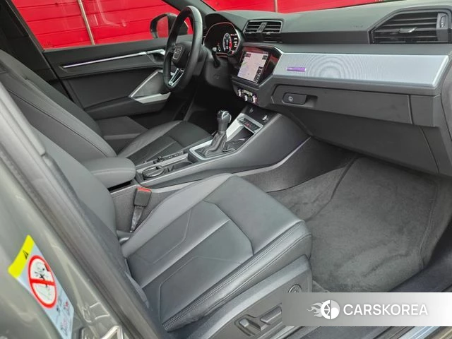 Audi Q3 (F3) 2020 Серый из Кореи, фото 2