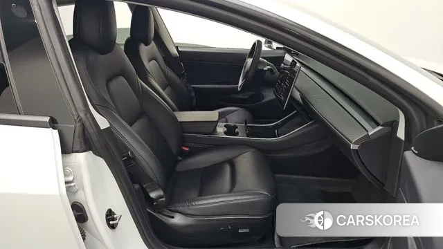 Tesla Model 3 2020 Белый из Кореи, фото 2