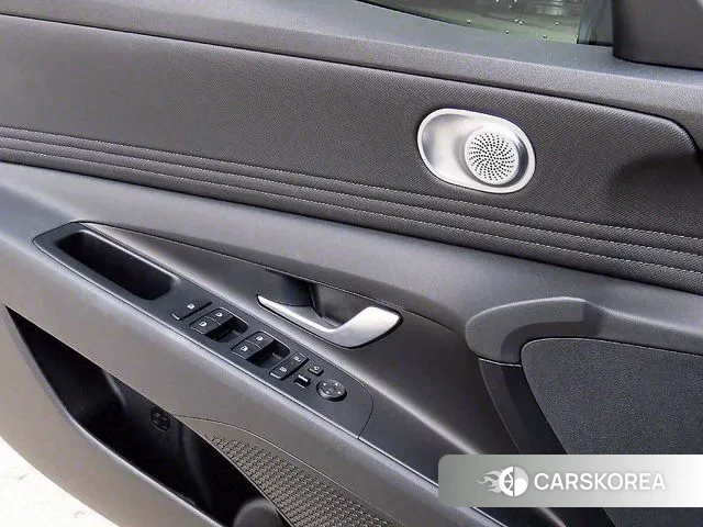 Hyundai The New Avante Hybrid (CN7) 2025 Белый из Кореи, фото 2