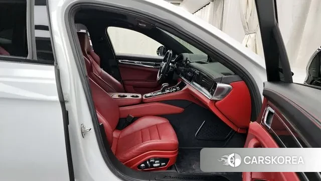 Porsche Panamera (971) 2020 Белый из Кореи, фото 2