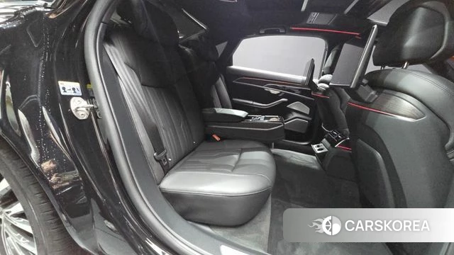 Audi A8 (D5) 2023 Черный из Кореи, фото 2