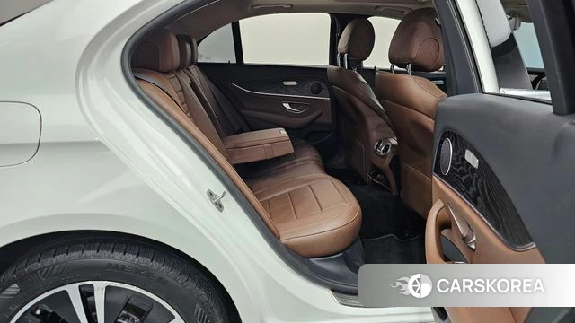 Mercedes-Benz E-Class W213 2020 Белый из Кореи, фото 2