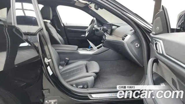 BMW i4 2023 Черный из Кореи, фото 2