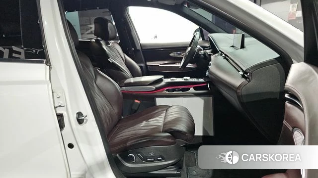 Genesis GV70 2022 Белый из Кореи, фото 2