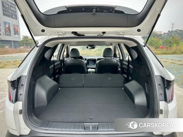 Hyundai Tucson 2023 Белый из Китая, фото 2