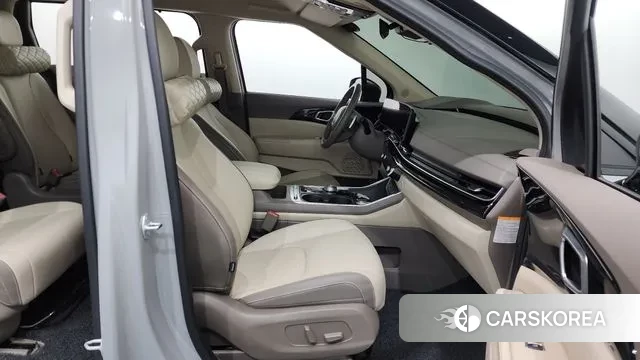 Kia The New Carnival 4th Generation 2024 Серебристо-серый из Кореи, фото 2