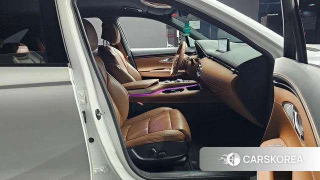 Genesis GV70 2022 Белый из Кореи, фото 2