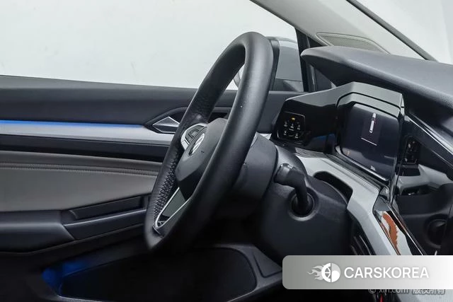 Volkswagen Golf 2022 Темно-серый из Китая, фото 2