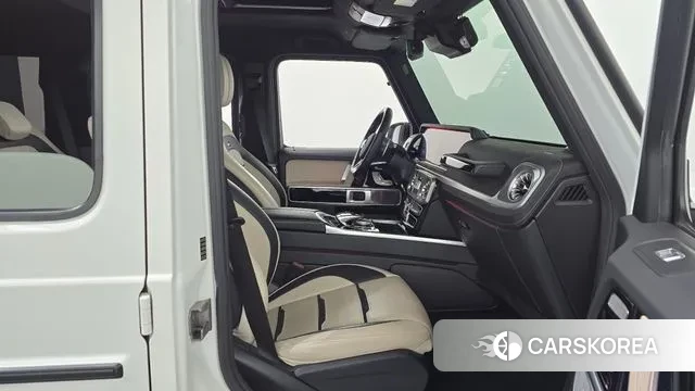 Mercedes-Benz G-Class W463b 2021 Белый из Кореи, фото 2