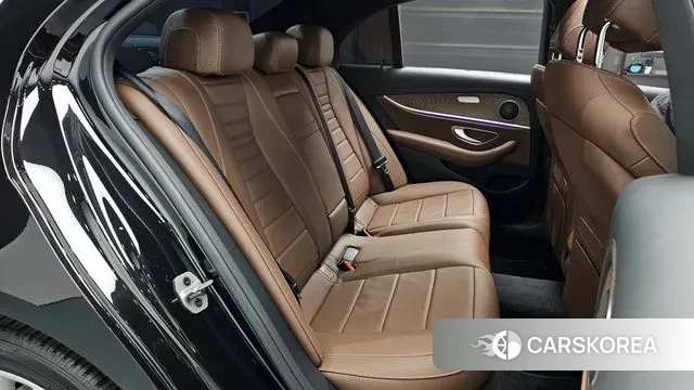 Mercedes-Benz E-Class W213 2021 Черный из Кореи, фото 2