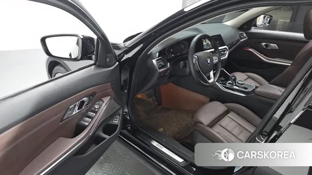 BMW 3 Series (G20) 2021 Черный из Кореи, фото 2