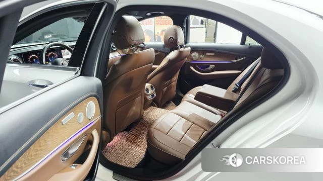 Mercedes-Benz E-Class W213 2021 Белый из Кореи, фото 2