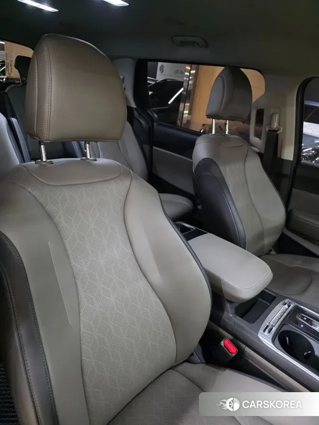 Kia The New Carnival 4th Generation 2025 Серый из Кореи, фото 2