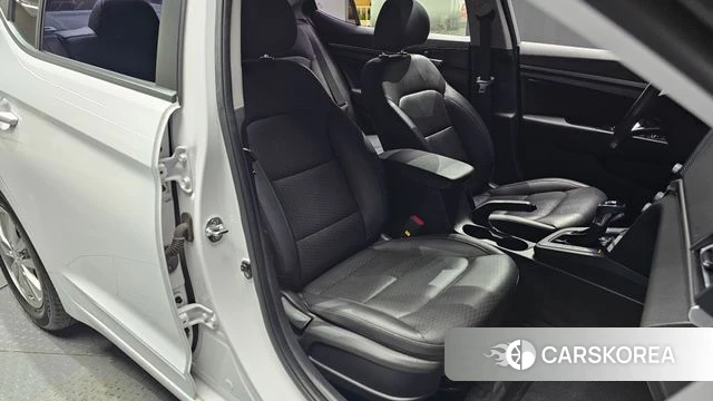 Hyundai The New Avante AD 2019 Белый из Кореи, фото 2