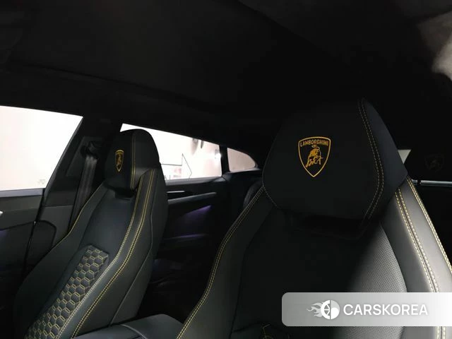 Lamborghini Urus 2023 Белый из Кореи, фото 2