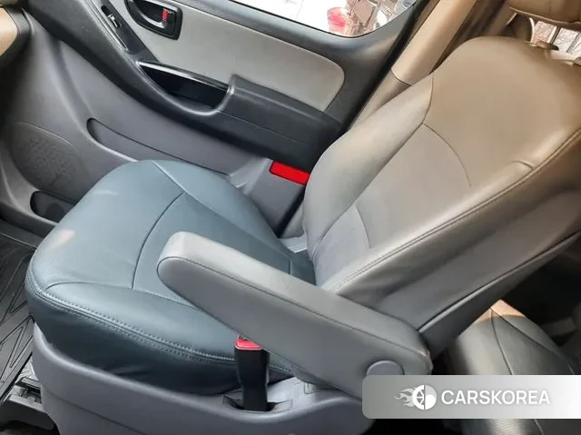 Hyundai The New Grand Starex 2021 Белый из Кореи, фото 2