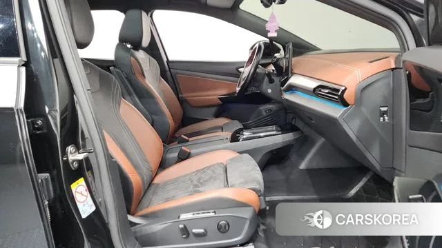 Volkswagen ID.4 2023 Черный из Кореи, фото 2