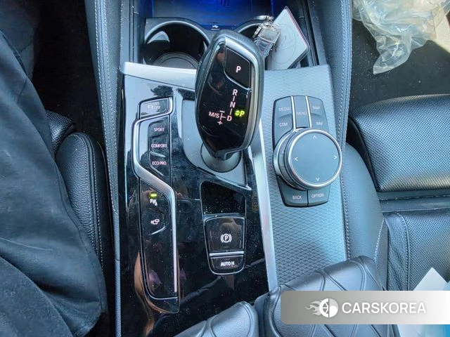 BMW 5 Series (G30) 2023 Черный из Кореи, фото 2