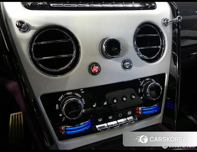 Rolls-Royce Cullinan 2023 Белый из Кореи, фото 2